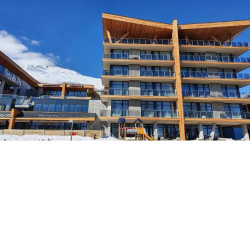 Rodinný privátny apartmán A309 v úplnom centre Starého Smokovca - tichá izba s parkovaním
