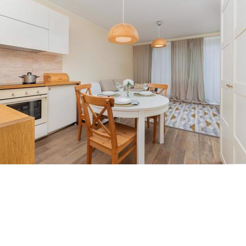 Rodzinne Studio w Gdyni Balkon & Parking by Noclegi Renters