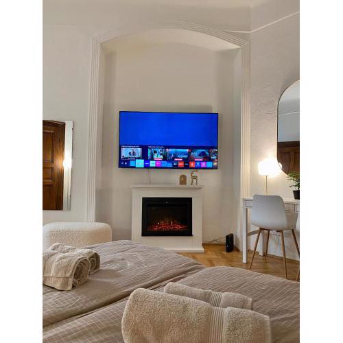 Romantic city centre flat - Alexandra Apartment