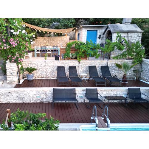 Romantic villa by the sea with panoramatic view