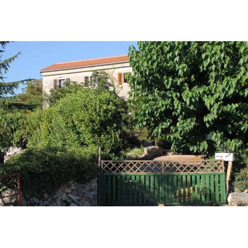 Romantisches Ferienhaus mit großem Garten 1200 qm, nah zu einem schönen Strand