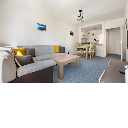 Rondo ONZ City View Apartment