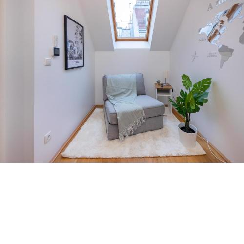 Rooftop cozy apartment near innerstadt with AC