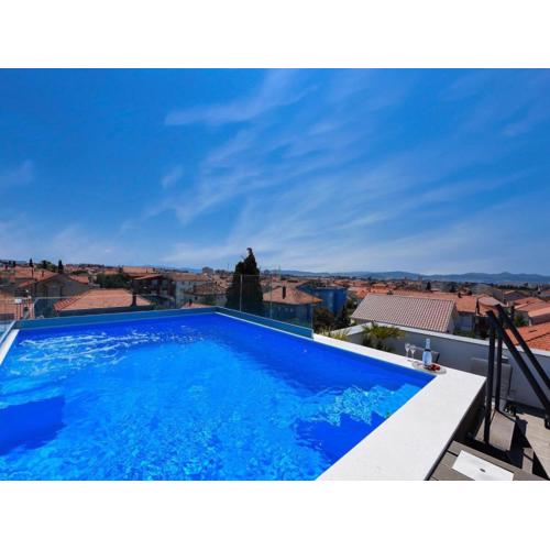 Rooftop heated pool Villa Jelena