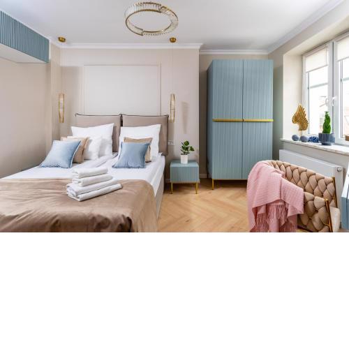 Rooftop Wawel view with jacuzzi l luxury apartment