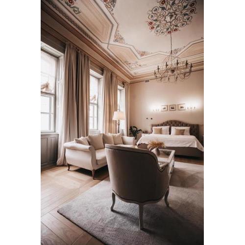 Room42 - Suites & Apartments