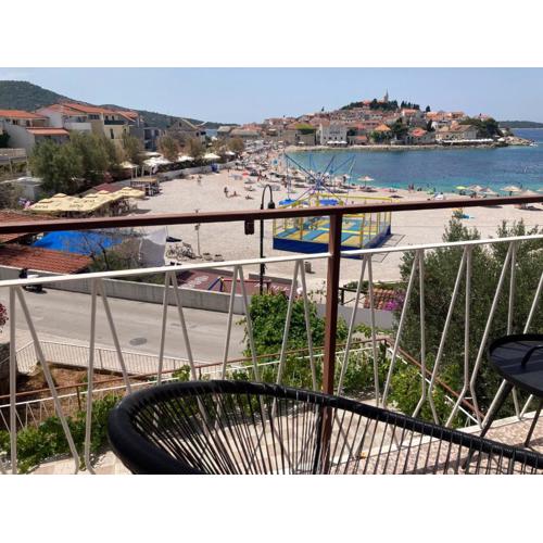 Rooms 22 - Beachfront