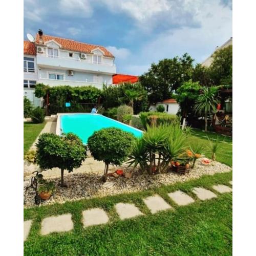 Rooms & Apartments Marinero
