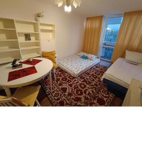 Rooms in Rondo ONZ