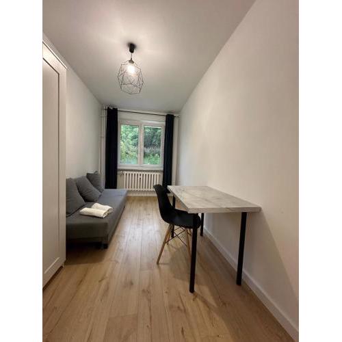Rooms4Less