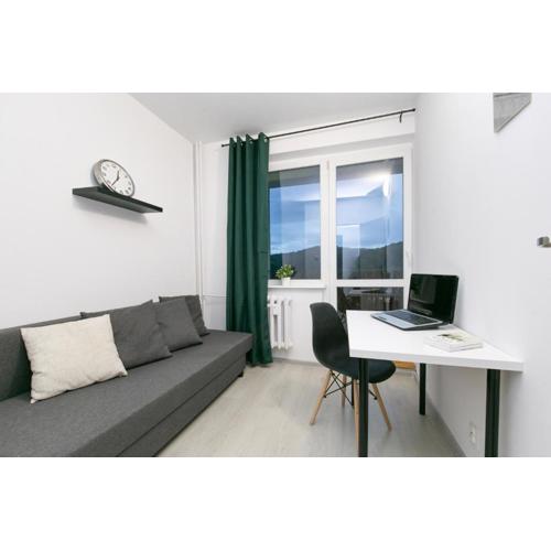 Rooms4Less