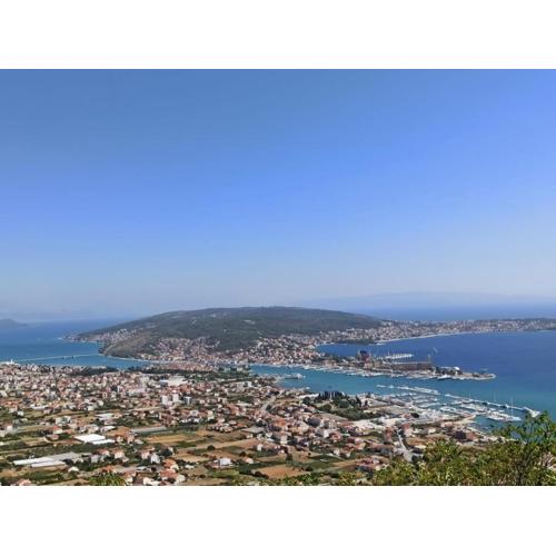 Roso apartment with sea view