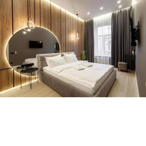 Royal apartament on Voloshyna 2