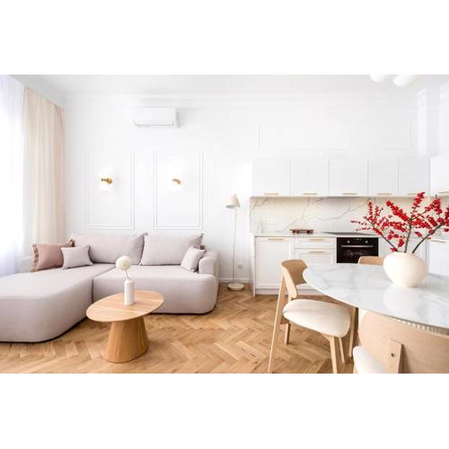 Royal Matejko Residence - Luxury 3 BR apartment in the Old Town