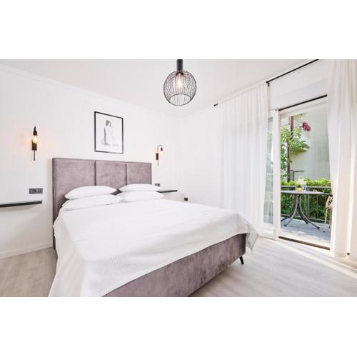Royal Rei Suite