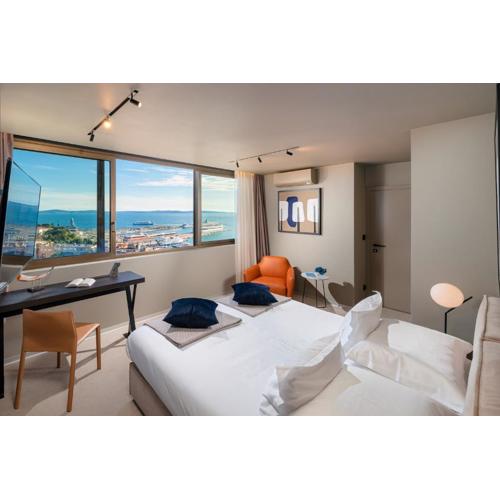 Royal Suites-Sky