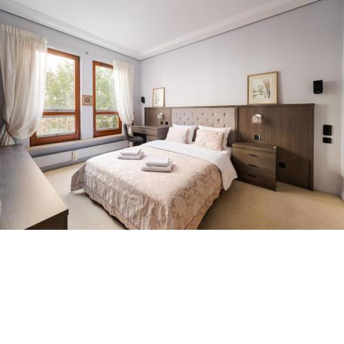 Royal Wilanów Spacious Apartment