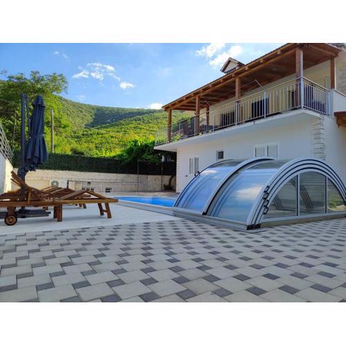 ****RUAL VILLA SILENCIO****