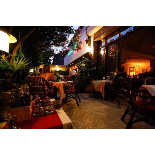 Rubin Kitchen&Wine Rooms