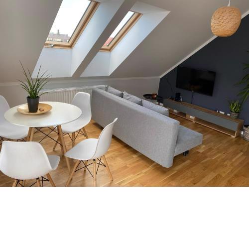RUBY Apartment- self checkin 24h