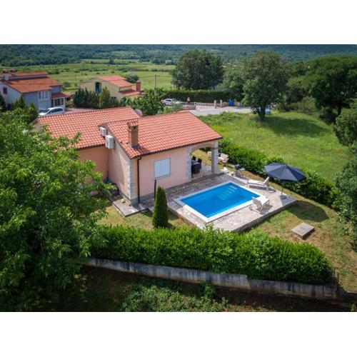 Ruhiges Haus Im Grünen Mit Privatpool
