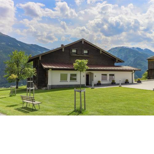 Rustic country house in Mittersill near ski area