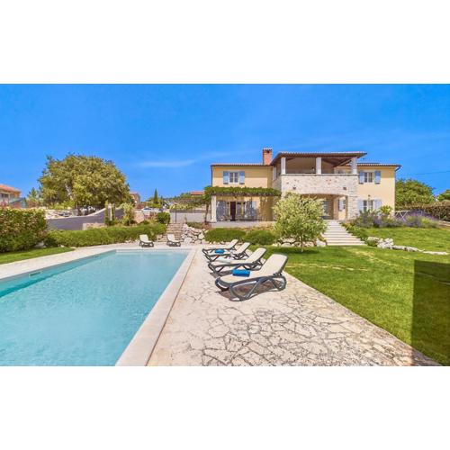 Rustic Villa Azzurra with pool in Sv Lovrec