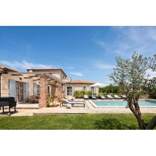 Rustic Villa Cardamine with a pool in Istria