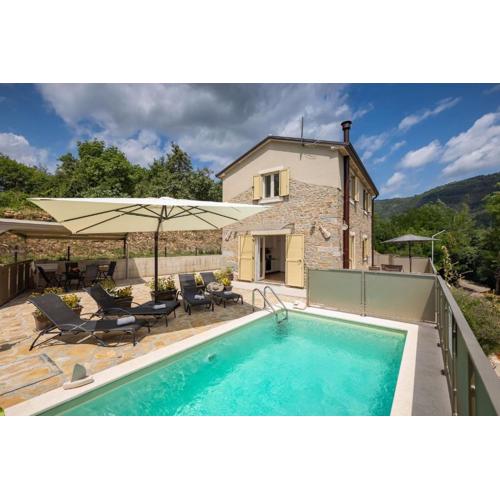 Rustic villa Casa Mavretici with pool in Motovun