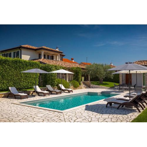 Rustic villa Inga with pool and grill in Buje