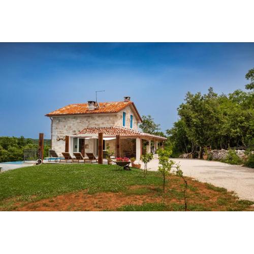 Rustic villa Krug with panorama view in Buje