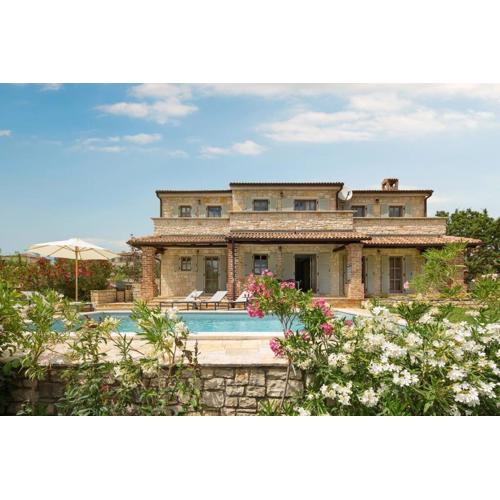 Rustic Villa Rubus with a pool in Istria