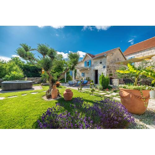 Rustical Holiday Resort Olea