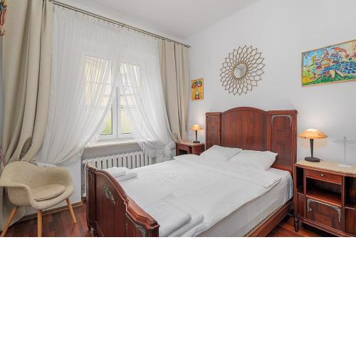 Rynek Nowego Miasta 27 by NYX Apart