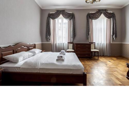 Rynok square 20 apartment