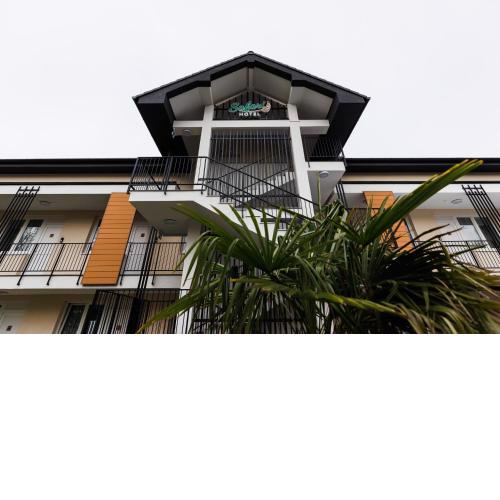 Safari Hotel