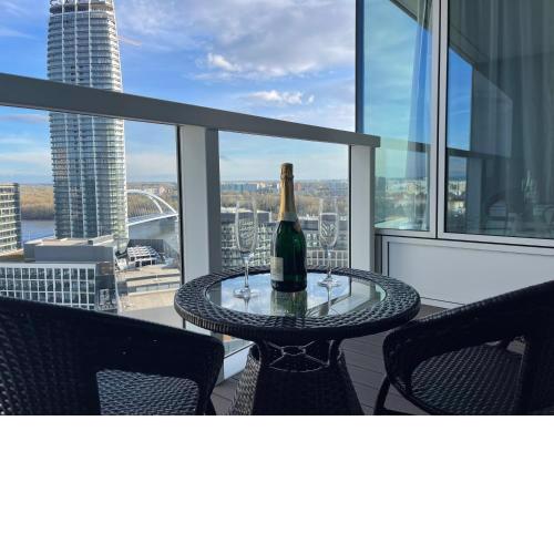 SAG 19th floor Panorama City apartment 2 rooms free parking Free wifi