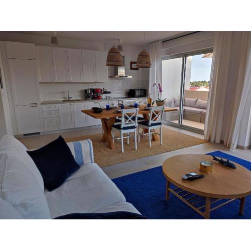 SALT Apartment - One Bedroom Apartment with Terrace and Sea View
