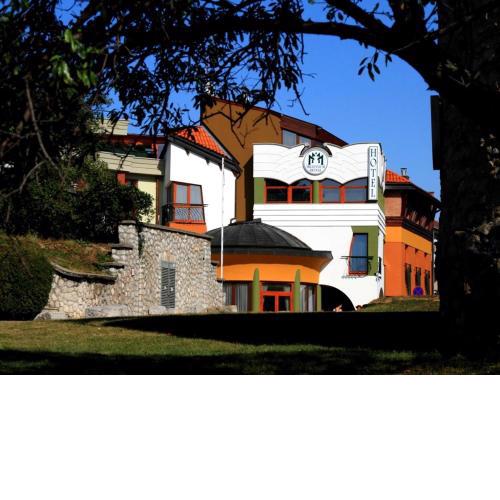 Sándor Hotel