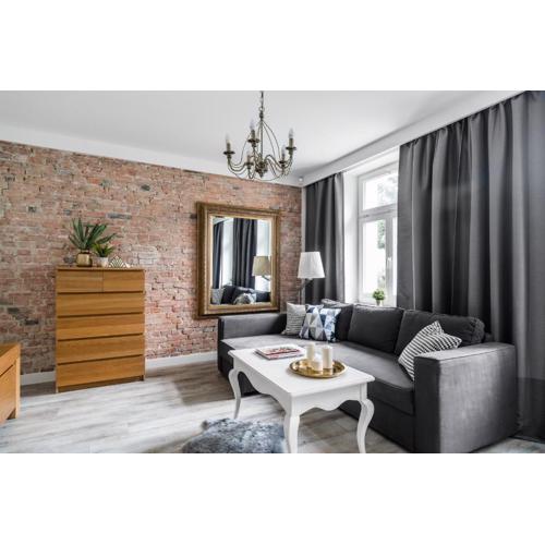 Sanhaus Apartments - MOLO 2 - apartament z ogrodem i parkingiem 3 min od plaży
