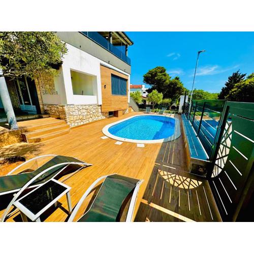 SANJA - with a large covered terrace and pool
