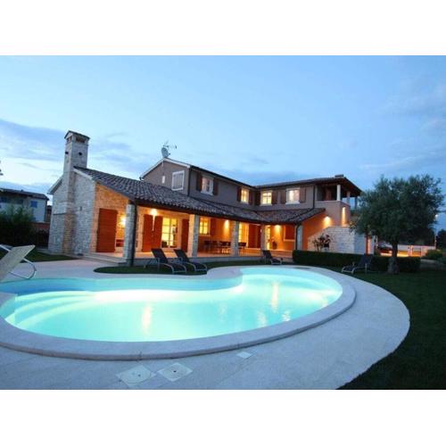 Santa Maria Domenica for up to 12 persons