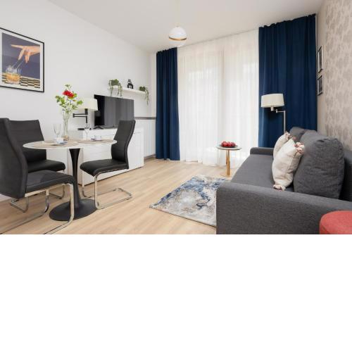 Sarmacka 25 apartment next to Medicover and Paley
