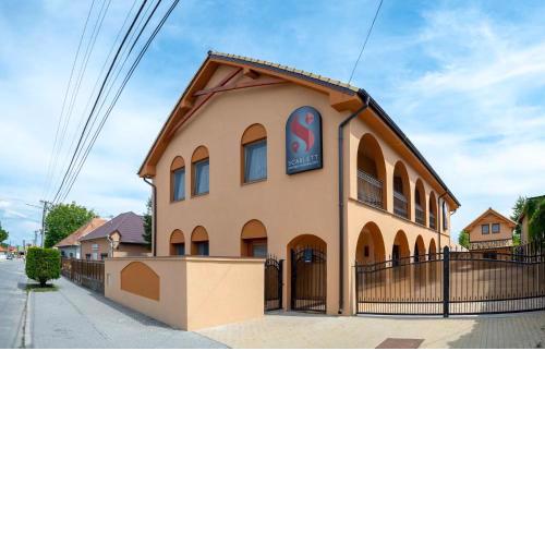 Scarlett Pension & Restaurant