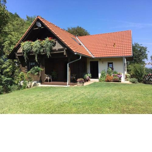Schmuckes Geräumiges Haus mit Garten in Graz für bis zu 8 Gäste Ideal für Familien und Gruppen