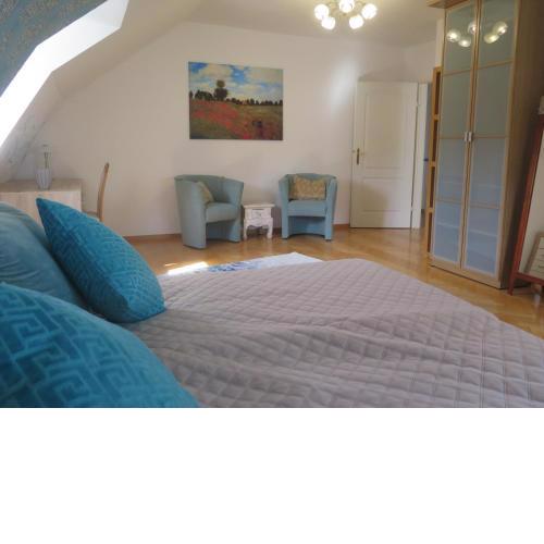 Schoenbrunn Gardens Deluxe Apartment