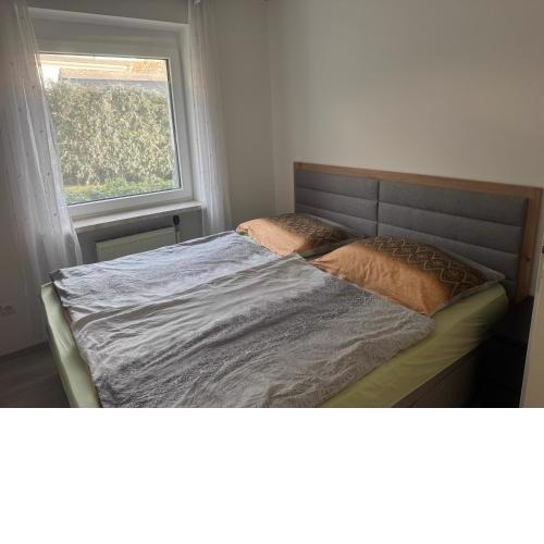 Schöne Wohnung in grüner Lage mit Fitnessgerät