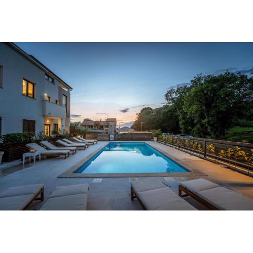 Schönes Appartement Mala 4 Mit Pool