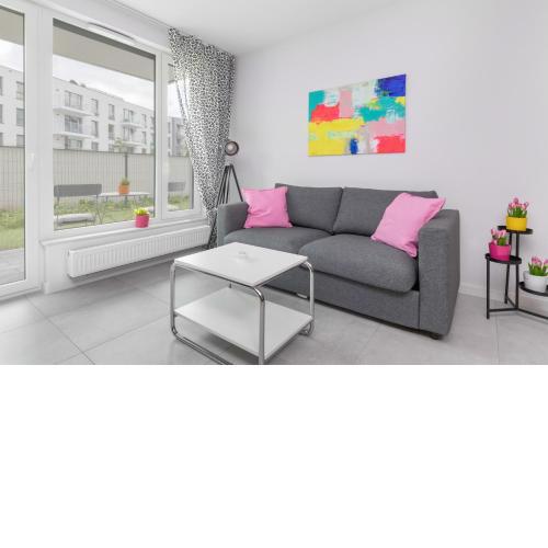 Sea and Stadium Apartments in good design with Parking & Garden by Rent like home