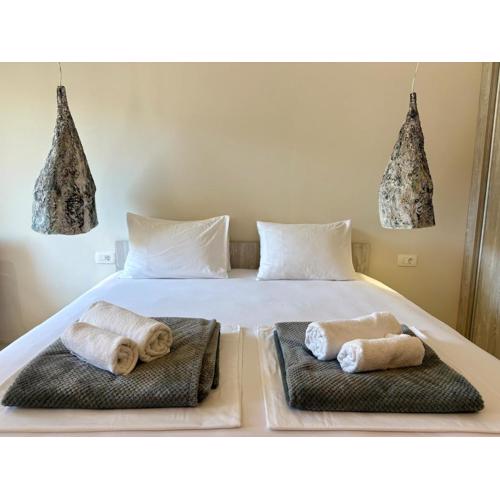 Sea Cave Studio Apartment